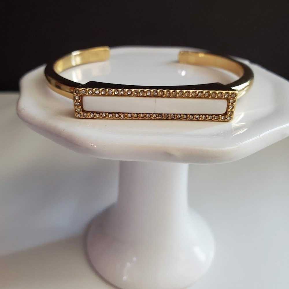 Kate Spade Understated Elegance Cuff Bracelet Mother of Pearl Gold Plate - Picture 1 of 8